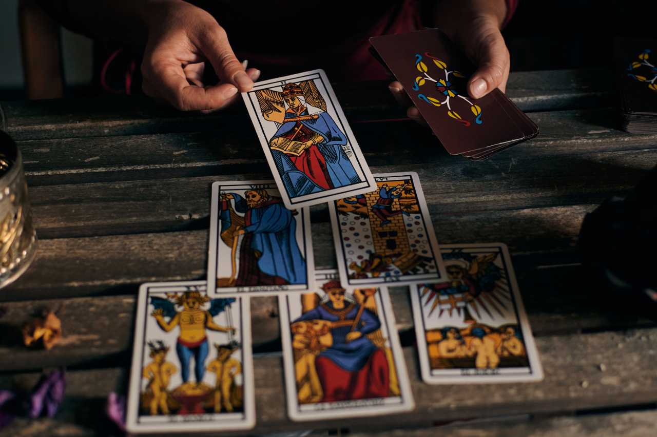 What to Know Before Getting into Tarot | Healing Soul Hypnosis
